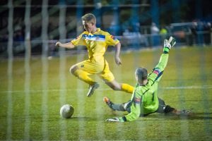 margate_vs_wealdstone_150414_Charlie Penny goal